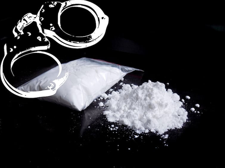 Kutch News: more than 800 crore Cocaine Drugs caught up by ATS in Gandhidham area, three person round up Cocaine Drugs: ગાંધીધામમાંથી બિનવારસી મળી આવ્યું 800 કરોડનું કૉકેઇન ડ્રગ્સ, પોલીસે ત્રણને કર્યા રાઉન્ડઅપ