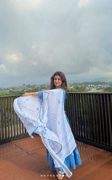 ਸਿੰਪਲ ਸੂਟ ਪਾ ਕੇ ਅਵਨੀਤ ਕੌਰ ਨੇ ਸਾਦਗੀ ਨਾਲ ਮਚਾਈ ਤਬਾਹੀ