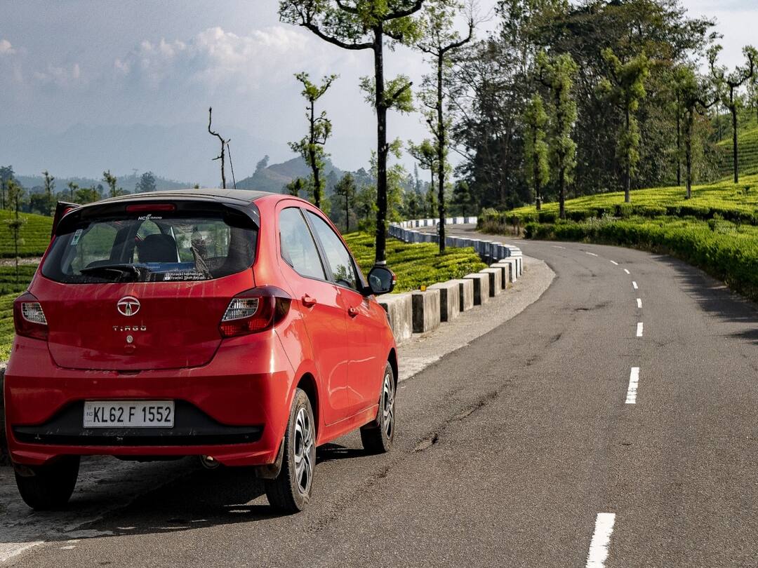 வால்பாறை செல்ல மாலை 6 மணிக்கு மேல் சுற்றுலா பயணிகளுக்கு தடை - வனத்துறை அறிவிப்பு Coimbatore dist news The forest department has banned tourists from visiting Valparai after 6 pm TNN வால்பாறை செல்ல மாலை 6 மணிக்கு மேல் சுற்றுலா பயணிகளுக்கு தடை - வனத்துறை அறிவிப்பு