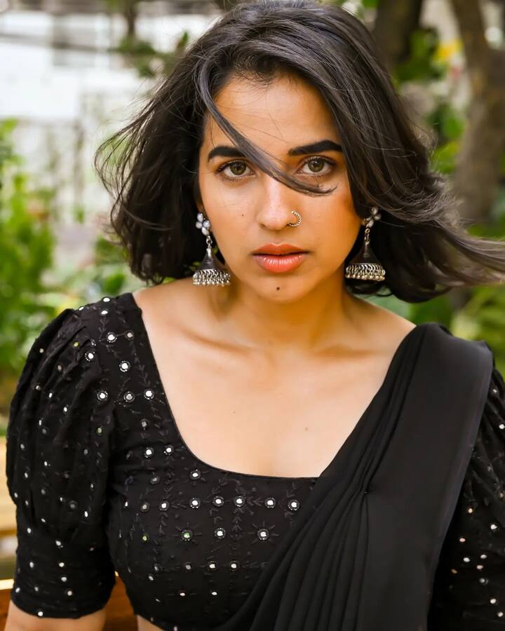 కోమలి కీలక పాత్రలో నటించిన ‘హిట్ 2’ గతేడాది థియేటర్లలో విడుదల అయింది.