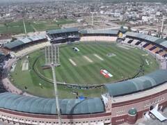 ఖాళీ స్టేడియంలో పాక్, నేపాల్ మ్యాచ్ - స్కూల్ క్రికెట్ మ్యాచ్‌లకు ఎక్కువమంది వస్తారు కదా!