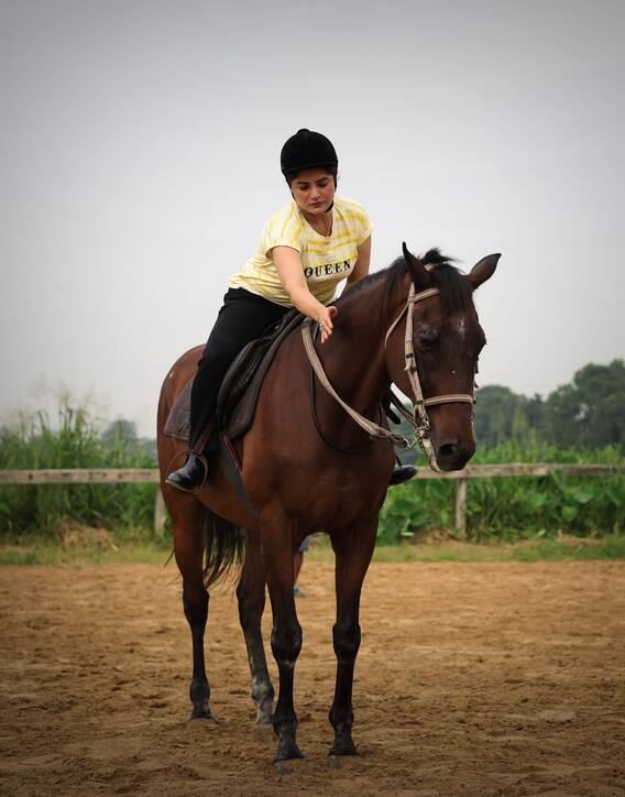ঘোড়সওয়ার শ্রাবন্তী, জোরকদমে 'দেবী চৌধুরানী'-র প্রস্তুতি
