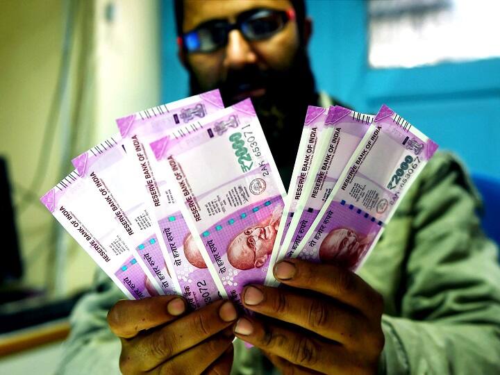 2000 Rupee Note Exchange Deadline ends on 30 September 2023 know process to exchange it 2000 Note Exchange: 2000 रुपये के नोट जमा करने की आखिरी तारीख करीब, डेडलाइन खत्म होने से पहले निपटा लें ये जरूरी काम