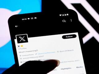 Twitter X New Features: மெட்டாவுக்கு போட்டியா? மொபைல் நம்பர் வேண்டாம்..ட்விட்டரில் ஆடியோ & வீடியோ கால் பேசலாம்.. எலான் மஸ்கின் அடுத்த அதிரடி!