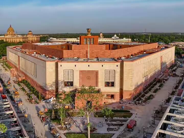 Parliament Special Session: અચાનક સંસદનું નવુ સત્ર બોલાવવામાં આવતા અટકળોનું બજાર ગરમ, શું કઈ મોટું કરવા જઈ રહી છે મોદી સરકાર What are the speculations regarding the special session of Parliament Parliament Special Session: અચાનક સંસદનું નવુ સત્ર બોલાવવામાં આવતા અટકળોનું બજાર ગરમ, શું કઈ મોટું કરવા જઈ રહી છે મોદી સરકાર