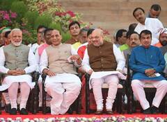 LokSabha Election : इंदिरा गांधीपासून ते अटलबिहारी वाजपेयींपर्यंत, याआधी देखील झाल्या आहेत वेळेआधी लोकसभेच्या निवडणुका