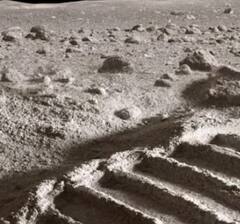 Moon Property: ਚੰਦ 'ਤੇ ਵਿਕ ਰਹੀ ਜ਼ਮੀਨ, ਇੱਕ ਸਿੰਪਲ ਫੋਨ ਦੀ ਕੀਮਤ 'ਚ ਬਣ ਸਕਦੇ ਹੋ ਪ੍ਰਾਪਰਟੀ ਦੇ ਮਾਲਕ