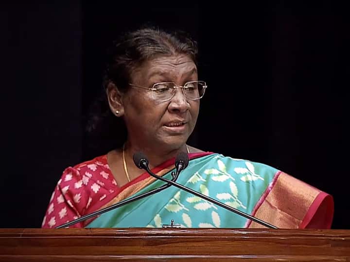 राष्ट्रपति लोकसभा को भंग कर नए सिरे से चुनाव कराने का आदेश जारी कर सकते हैं. अगर  प्रधानमंत्री राष्ट्रपति को समय से पहले लोकसभा भंग कर चुनाव कराने की सिफारिश करें तो. भारतीय संविधान के अनुच्छेद 85 के तहत केवल राष्ट्रपति के पास प्रधानमंत्री की सलाह पर लोकसभा को भंग करने की शक्ति है. 