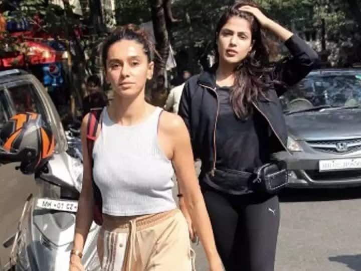बिजनेस टुडे की एक रिपोर्ट के अनुसार, निखिल ने हाल ही में इंस्टाग्राम पर रिया को फॉलो करना शुरू किया है. उसके बाद रिया भी निखिल को इंस्टाग्राम पर फॉलो कर रही हैं.