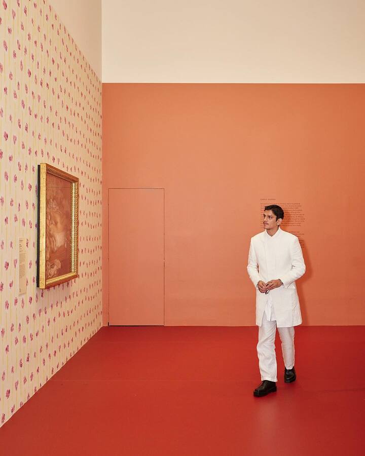 సుజయ్ ఘోష్ ఈ సినిమాకు దర్శకత్వం వహించారు.