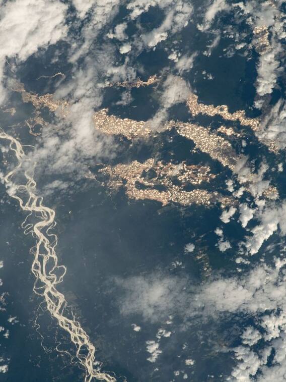 अंतरिक्ष से आई इस तस्‍वीर ने बताया पृथ्‍वी पर कहां बह रही है 'सोने की नदी'