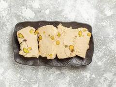 Pineapple Barfi Recipe: मार्केट वाली मिठाई खाने का नहीं है मन तो इस दिवाली घर पर बनाएं पाइनएप्पल की बर्फी