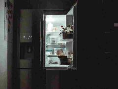 फ्रिजच्या या सीक्रेट बटनाबाबत तुम्हाला माहिती आहे का?