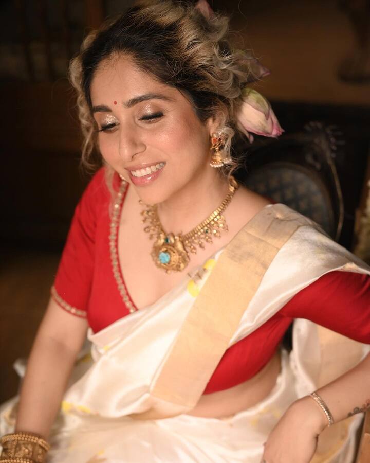 નેહા ભસિન સિંગર છે. બોલિવૂડ સિંગર અને બિગ બોસ 15 ફેમ નેહા ભસીને હમણા જ તેનો 40મો જન્મદિવસ સેલિબ્રેટ કર્યો હતો.