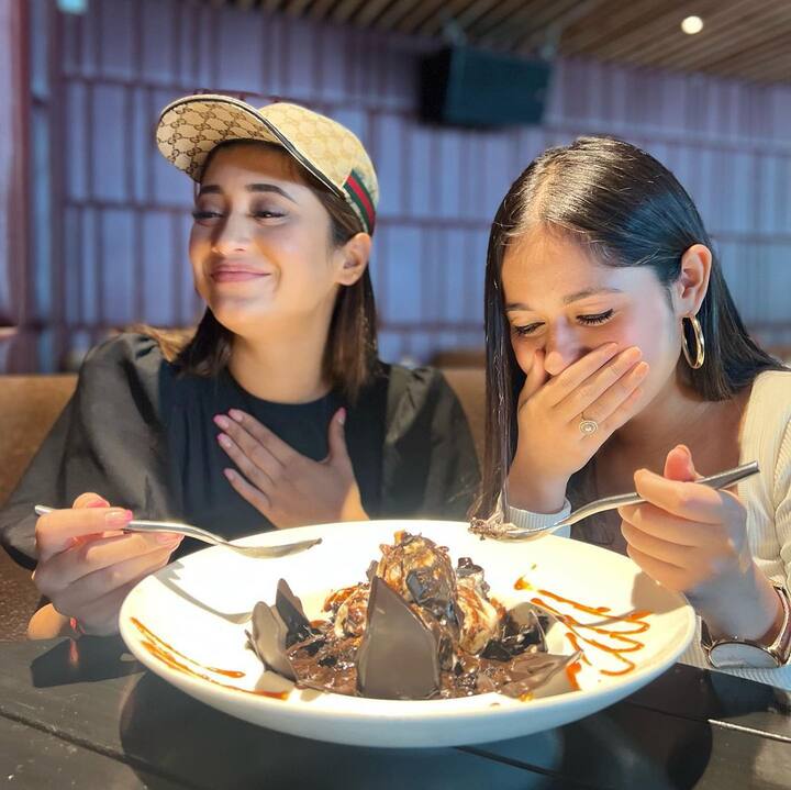 ( All pics Credit: Instagram/@shivangijoshi18)