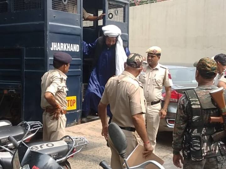 Delhi Police reached Jamshedpur with Al Qaeda terrorist Hearing started in Jamshedpur ADJ Court Jharkhand: अलकायदा के आतंकवादी को जमशेदपुर लेकर पहुंची दिल्ली पुलिस, एडीजे कोर्ट में शुरू हुई सुनवाई