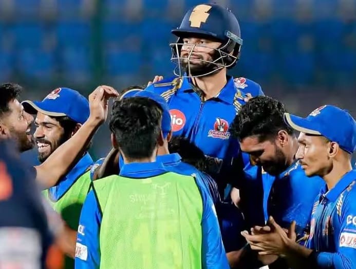 UP T20 League: Rinku Singh smashes hat-trick of sixes as Meerut Mavericks beat Kashi Rudras Rinku Singh: IPLના સ્ટાર ક્રિકેટર રિંકૂ સિંહે સુપર ઓવરમાં ફટકારી સતત ત્રણ સિક્સ, ટીમને અપાવી ધમાકેદાર જીત