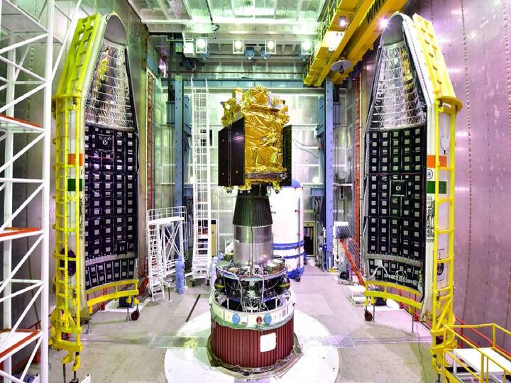 The countdown for the Aditya L1 mission, developed by the Indian Space Research Organization to explore the Sun, began today at 11.50 am sharp Aditya L1 Countdown : நாளை விண்ணில் செலுத்தப்படும் ஆதித்யா எல்1.. தொடங்கியது கவுண்ட்-டவுன்..