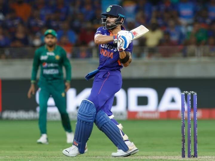 ২০১৭ সালে আইসিসি চ্যাম্পিন্স ট্রফির ম্যাচে পাকিস্তানের বিরুদ্ধে ৮১ রানের ইনিংস খেলেছিলেন। এজবাস্টনে হওয়া এই ম্যাচে ৬টি বাউন্ডারি ও ৩টি ছক্কা হাঁকিয়েছিলেন।