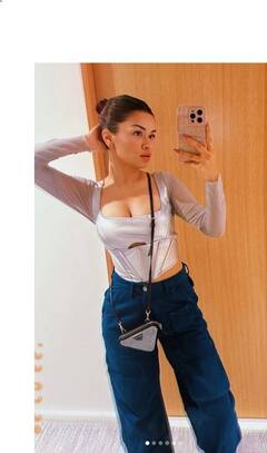 Avneet Kaur: ਸੈਲਫੀ ਲੈਂਦੇ ਹੋਏ ਅਵਨੀਤ ਕੌਰ ਨੇ ਦਿੱਤੇ ਕਿਲਰ ਪੋਜ਼, ਕਾਤਲ ਅਵਤਾਰ ਦੇਖ ਫੈਨਜ਼ ਹੋਏ ਬੇਕਾਬੂ