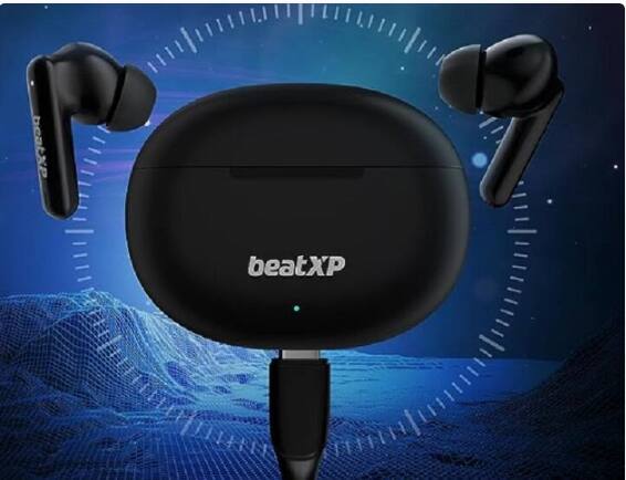 beatXP Tune XPods: Earbuds ਇੱਕ ਹਜ਼ਾਰ ਰੁਪਏ ਤੋਂ ਘੱਟ ਦੇ ਬਜਟ ਵਿੱਚ ਵੀ ਤੁਹਾਡੀ ਪਸੰਦ ਬਣ ਸਕਦੇ ਹਨ। ਅਮੇਜ਼ਨ 'ਤੇ ਇਸ ਦੀ ਕੀਮਤ 899 ਰੁਪਏ ਹੈ। ਇਹ ਪੂਰੇ ਚਾਰਜ 'ਤੇ 50 ਘੰਟੇ ਖੇਡਣ ਦਾ ਸਮਾਂ ਪ੍ਰਦਾਨ ਕਰਦਾ ਹੈ। ਈਜ਼ ਟੈਕਨਾਲੋਜੀ ਦੇ ਨਾਲ, ਇਸ ਵਿੱਚ ਕਵਾਡ ਮਾਈਕ, ਲੋਅ ਲੇਟੈਂਸੀ, 10mm ਡਰਾਈਵਰ ਦੇ ਨਾਲ ਟਾਈਪ ਸੀ ਈਅਰਫੋਨ, IPX5 ਵਾਟਰ ਰੇਸਿਸਟੈਂਸ, BT 5.3 ਅਤੇ ਟੱਚ ਕੰਟਰੋਲ ਵਰਗੀਆਂ ਵਿਸ਼ੇਸ਼ਤਾਵਾਂ ਹਨ।