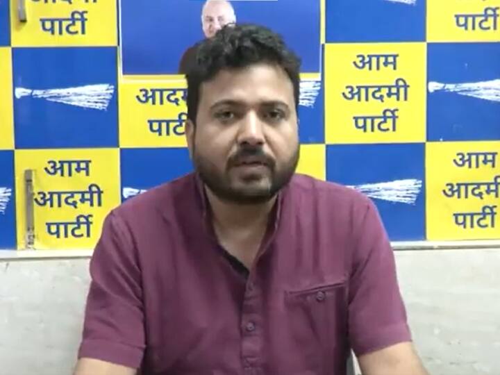 Delhi: AAP ने एलजी पर लगाया शिवलिंग के अपमान का आरोप, विधायकों के डेलिगेशन ने पुलिस से की कार्रवाई की मांग AAP made Allegation LG VK Saxena of insulting Shiva Linga MLAs delegation demands action from Delhi Police ann Delhi: AAP ने एलजी पर लगाया शिवलिंग के अपमान का आरोप, विधायकों के डेलिगेशन ने पुलिस से की कार्रवाई की मांग