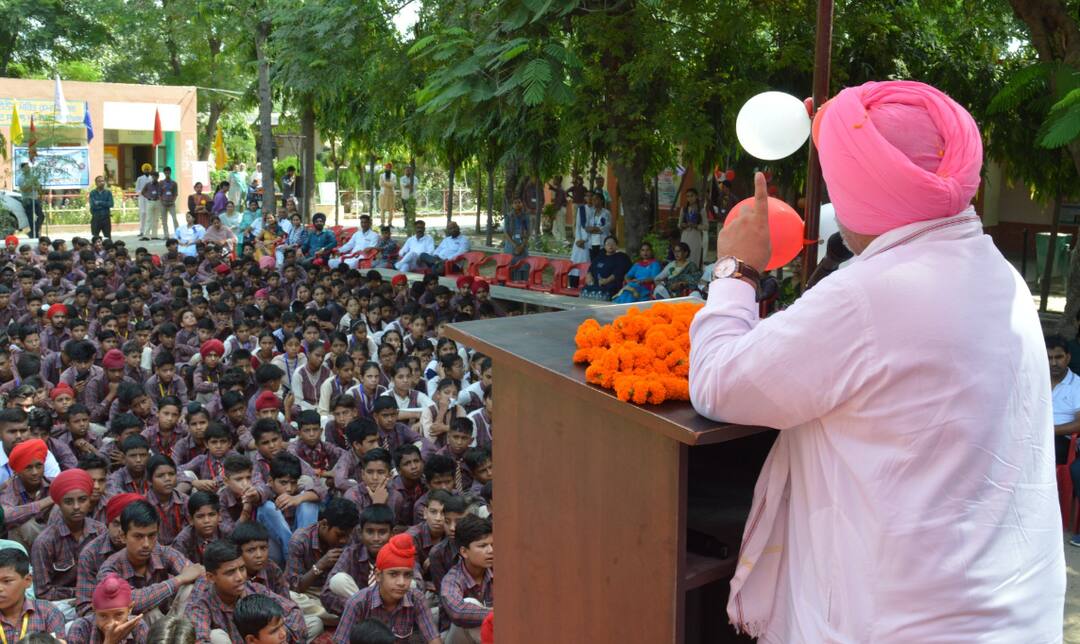 Know who Shaheed Mohit Garg in whose memory the School of Eminence is being built Patiala News: ਜਾਣੋ ਕੌਣ ਨੇ ਸ਼ਹੀਦ ਮੋਹਿਤ ਗਰਗ ਜਿਨ੍ਹਾਂ ਦੀ ਯਾਦ 'ਚ ਬਣਾਇਆ ਜਾ ਰਿਹੈ ਸਕੂਲ ਆਫ਼ ਐਮੀਨੈਂਸ