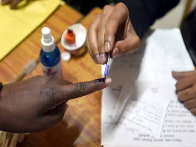 lok sabha election expenses increased 20 times first general poll till the 5th in 2009 know expenditure on an electo Election Expense: 20 ਗੁਣਾ ਵਧੇ ਲੋਕ ਸਭਾ ਚੋਣਾਂ ਦੇ ਖ਼ਰਚੇ, 1952 'ਚ ਸੀ 10.45 ਕਰੋੜ ਤੇ ਹੁਣ ਦੇ ਸੁਣ ਦੇ ਉੱਡ ਜਾਣਗੇ ਹੋਸ਼ !