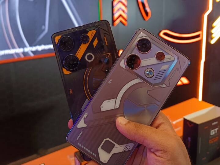 Infinix GT 10 Pro: इस फोन में नथिंग फोन की तरह ट्रांसपेरेंट बैक मिलती है. स्मार्टफोन की कीमत वैसे 19,999 रुपये थी जिसे अब 20,999 रुपये कर दिया गया है. फोन में 5000 एमएएच की बैटरी,Dimesity 8050 प्रोसेसर, 6.67 इंच की फुल एचडी प्लस डिस्प्ले और 108MP का प्राइमरी कैमरा मिलता है.