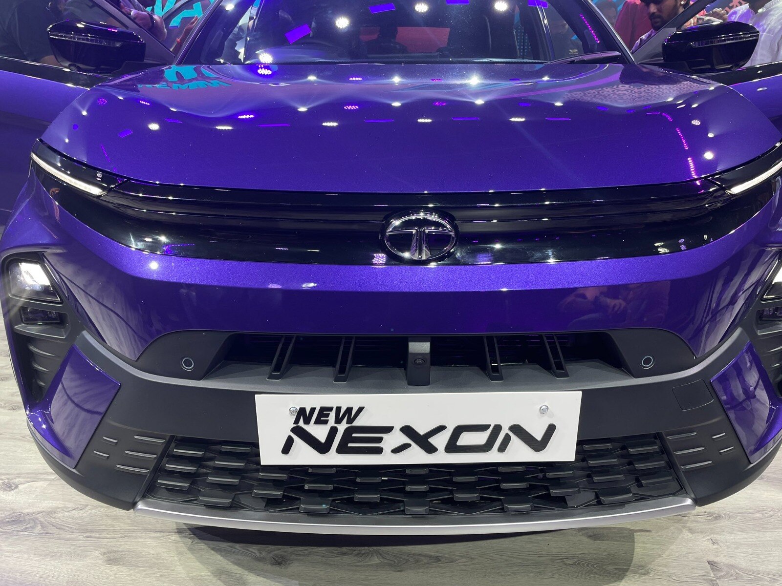 टाटा ने अपनी Nexon Facelift 2023 से हटाया पर्दा, जान लीजिये, किन खूबियों से लैस है ये एसयूवी और किससे लेगी पंगा?