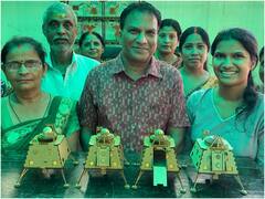 वाराणसी में लकड़ी से बनाया गया चंद्रयान-3 का मॉडल, देश भर के बाजारों में भी बढ़ी मांग