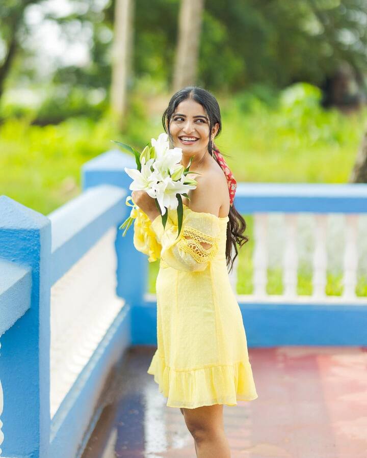 కొన్ని చిత్రాలకు సంబంధించిన ఫస్ట్ లుక్ పోస్టర్స్  రిలీజ్ అయ్యాయి. Photo Credit: Ananya nagalla/Instagram