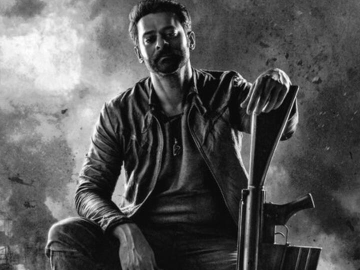 ஆக்ஷன் - த்ரில்லராக உருவாக உள்ள இப்படத்தின் பிரபாஸ் கேங்ஸ்டராக நடிக்கிறார்.
