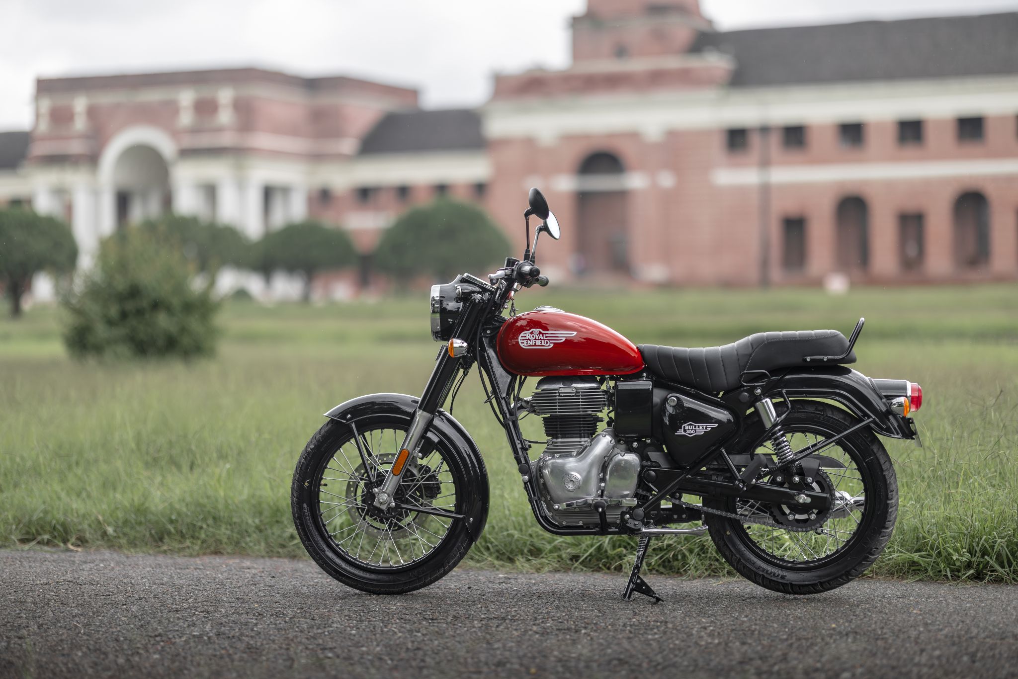 New Royal Enfield Bullet 350 Launched With 5 Colour Variants, Know What Has Changed