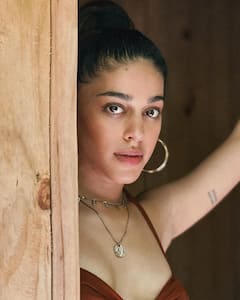 Alaya F Photo : उफ्फ तेरी अदा! पूजा बेदीची मुलगी अलायाचे फोटो व्हायरल