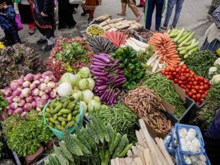 Delhi Sabji Mandi Tomatoes and green vegetables Prices reduced Know today Rate ann Delhi Tomato Price: टमाटर और हरी सब्जियों की कीमत कम होने से लोगों को राहत, जानें दिल्ली में क्या है दाम?