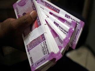 2000 Rupee Note: உங்க கிட்ட இன்னும் இருக்கா 2,000 ரூபாய் நோட்டு...நெருங்கும் கடைசி நாள்..செய்ய வேண்டியது என்ன?