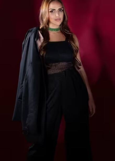 ઈશાએ કહ્યું- અમે બધા ખૂબ મહેનત કરીએ છીએ અમારા કામને ગંભીરતાથી લઇએ છીએ.