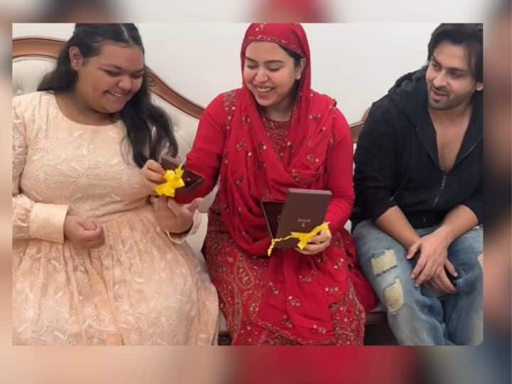 Dipika Kakar Vlog Shoaib Ibrahim gave such an expensive gift to his sisters on Raksha Bandhan Dipika Kakar Vlog: शोएब इब्राहिम ने रक्षा बंधन पर बहनों को दिया इतना महंगा गिफ्ट, दीपिका कक्कड़ ने दिखाई झलक