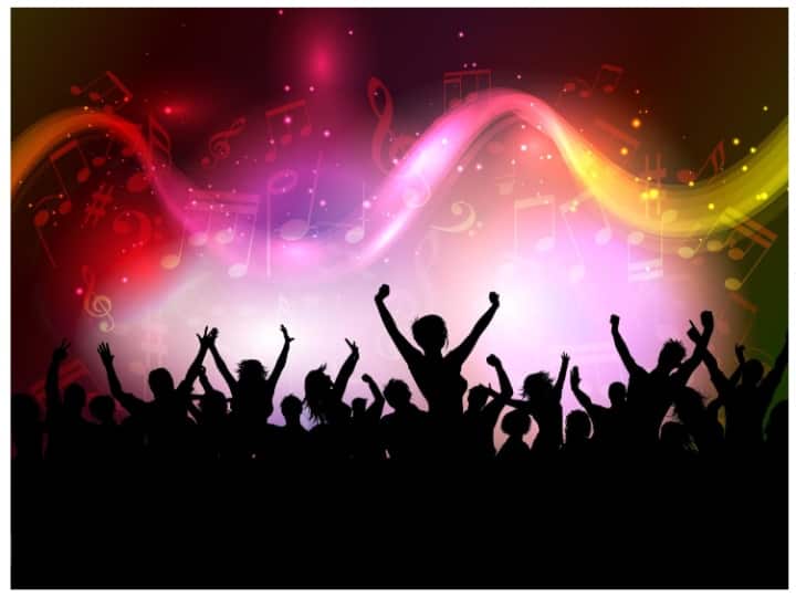 Fresher’s Party के लिए कुछ ऐसे करें तैयारी, शुरुआत से ही जमाएं कॉलेज में बढ़िया इम्प्रेशन How to mark your impression in college with freshers party tips to ace your freshers party Fresher’s Party के लिए कुछ ऐसे करें तैयारी, शुरुआत से ही जमाएं कॉलेज में बढ़िया इम्प्रेशन