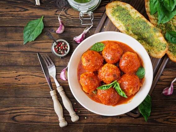 Moroccan Meatball: रेस्तरां स्टाइल में घर में बनाएं मटन के मीटबॉल्स, इससे बेहतर लंच और कुछ नहीं होगा