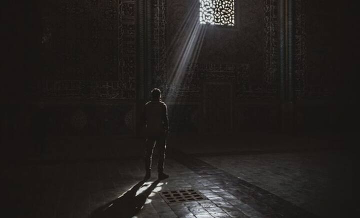 নিউ ইয়র্কের মাউন্ট সিনাইয়ের Icahn School of Medicine-এর গবেষক ওয়াংশি হু জানিয়েছেন, দীর্ঘ ১ লক্ষ ১৭ হাজার বছর ধরে পৃথিবীর বুকে মানুষের জনসংখ্যা ছিল ১২৮০-র আশেপাশে।