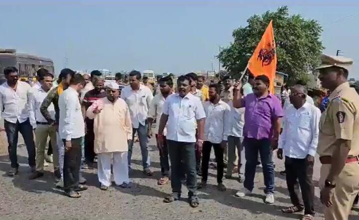 बुलढाण्याती देऊळगावमध्ये सकल मराठा समाजाच्या वतीने रास्ता रोको आंदोलन