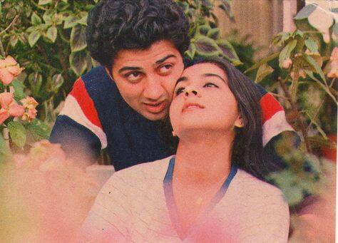 ਸੰਨੀ ਦਿਓਲ ਨੇ ਆਪਣੇ ਕਰੀਅਰ ਦੀ ਸ਼ੁਰੂਆਤ ਫਿਲਮ ਬੇਤਾਬ ਨਾਲ ਕੀਤੀ ਸੀ। ਧਰਮਿੰਦਰ ਇਸ ਫਿਲਮ ਨੂੰ ਲੈ ਕੇ ਕਾਫੀ ਉਤਸ਼ਾਹਿਤ ਸਨ।