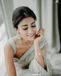 Shriya Saran: చీరలో గ్లామర్ మెరుపుల్- నెట్టింట్లో శ్రియా ఫోటోలు వైరల్