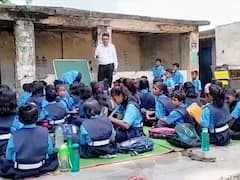 गोंदियात जीर्ण इमारतीमुळे भर उन्हात विद्यार्थी घेत आहेत शिक्षणाचे धडे