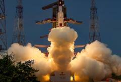 Aditya L1 Launch : भारत आता सूर्याचा अभ्यास करणार, आदित्य एल1चं यशस्वी प्रक्षेपण; पाहा फोटो