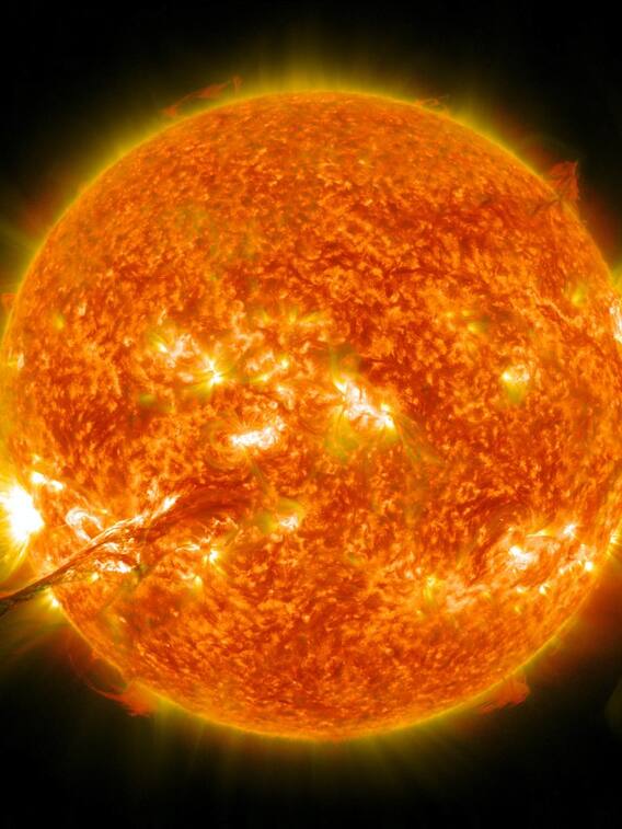 क्‍या सूर्य पर आग ही आग? जवाब है- नहीं, ये कुछ और खेल है!