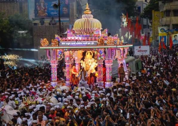 Pune Ganeshotsav 2023  pune pmc announced  rules for ganesha mandals Pune Ganeshotsav 2023 : मंडपाची अन् गणशेमूर्तीची उंची किती असावी?, गणेश मंडळांसाठी महापालिकेची नियमावली जाहीर