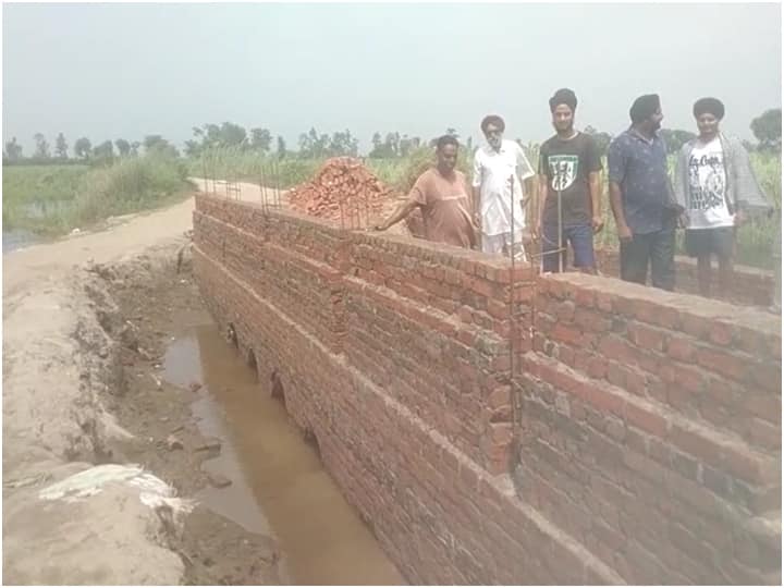 UP News culvert broke down in Shahjahanpur villagers collected 10 lakhs and built ANN UP News: सरकार ने नहीं सुनी तो ग्रामीणों ने उठाया बड़ा कदम, 10 लाख का चंदा इक्टठा कर बनवा दी 35 फीट लंबी पुलिया